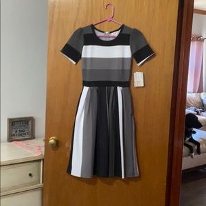 LuLaRoe Amelia Dress size XS new with tags